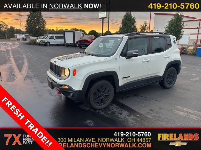 2017 Jeep Renegade Trailhawk photo 2