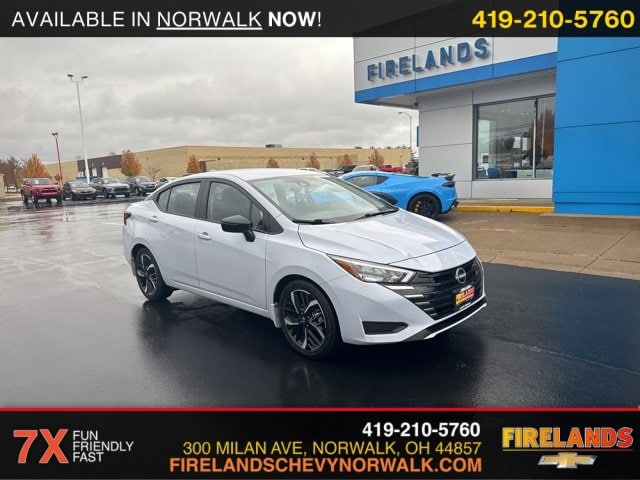 2025 Nissan Versa Sedan SR