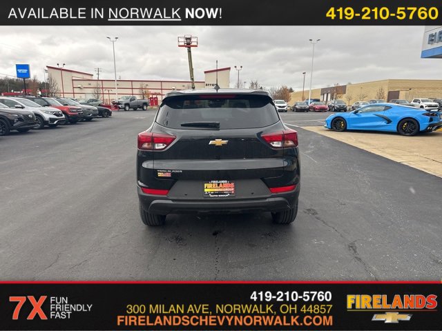 2026 Chevrolet Trailblazer LS photo 2