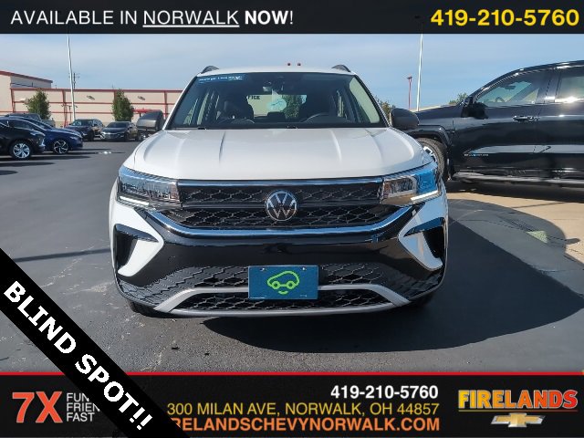 2024 Volkswagen Taos S photo 2