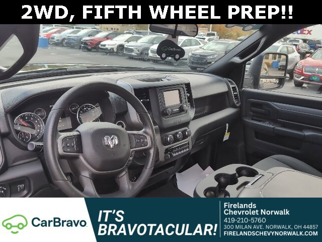 2024 Ram 2500 Tradesman photo 3