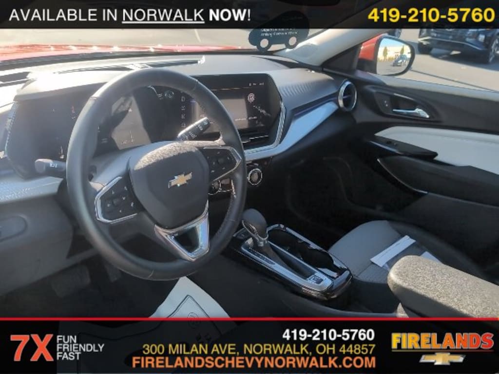 Used 2024 Chevrolet Trax LT SUV
