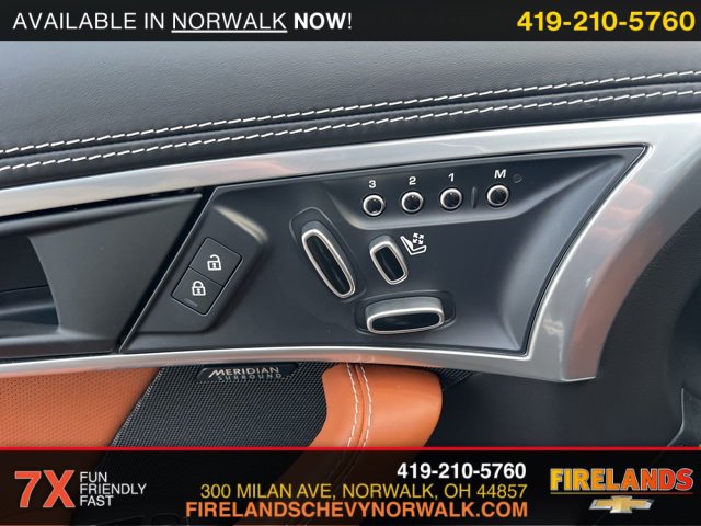 2021 Jaguar F-TYPE P300 photo 3