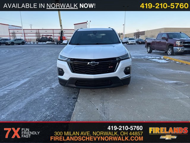 2023 Chevrolet Traverse RS photo 2