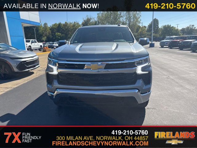 2026 Chevrolet Silverado 1500 LT photo 2