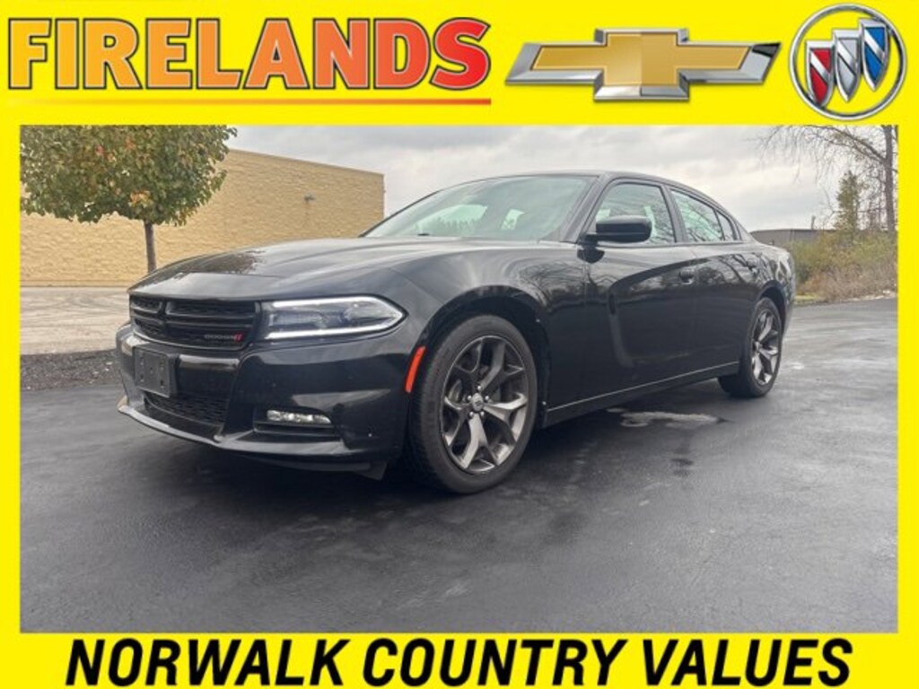 Used 2017 Dodge Charger SXT
