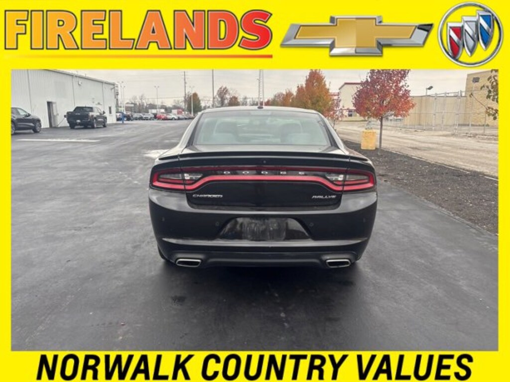 Used 2017 Dodge Charger SXT