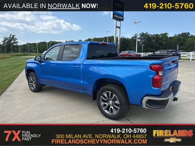 2025 Chevrolet Silverado 1500 LT photo 3