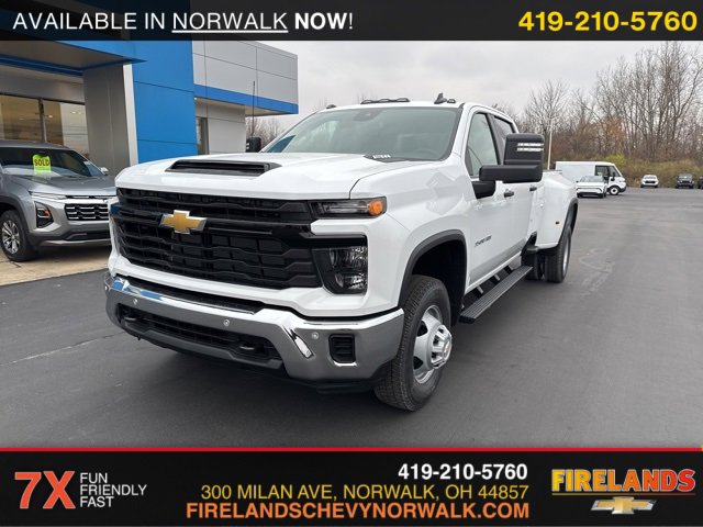 2026 Chevrolet Silverado 3500 Chassis Cab Work Truck's photo