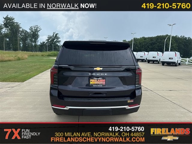 2025 Chevrolet Tahoe LS photo 2