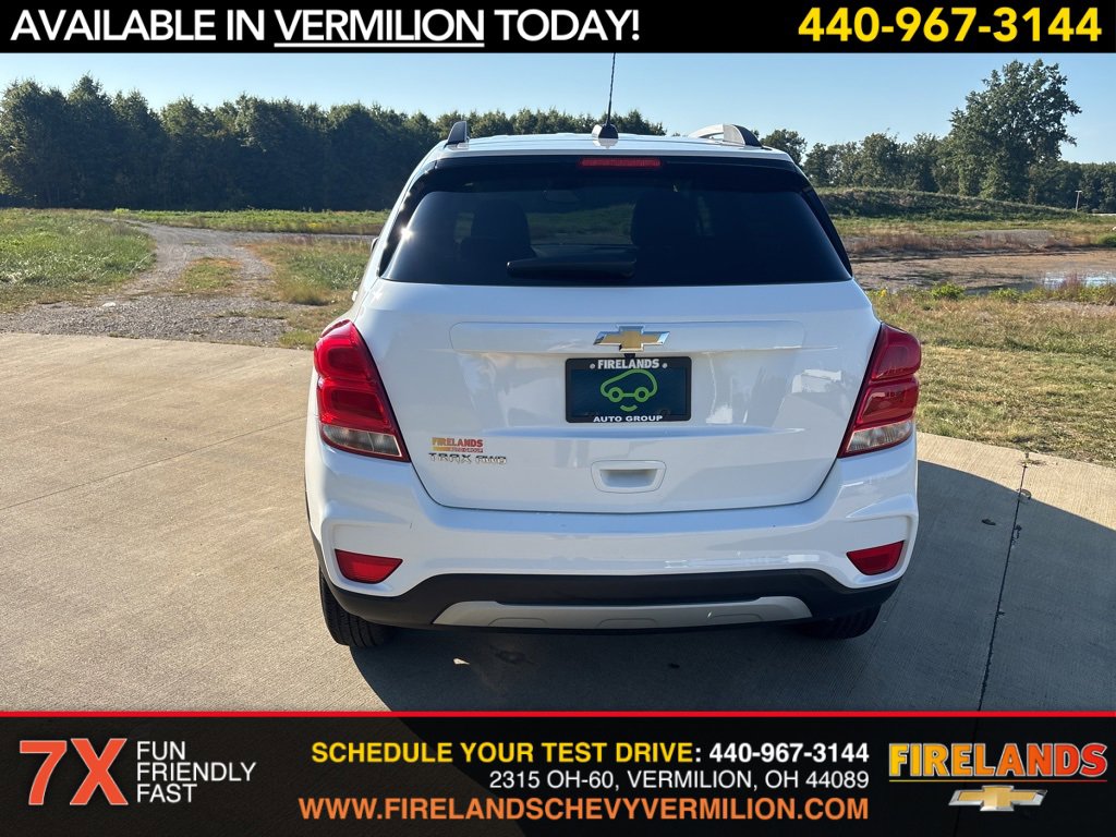 2022 Chevrolet Trax LT photo 3