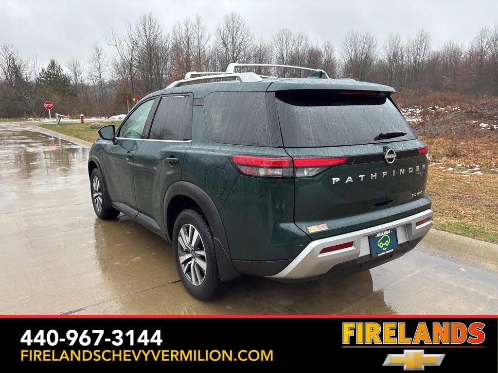 Used 2024 Nissan Pathfinder SL