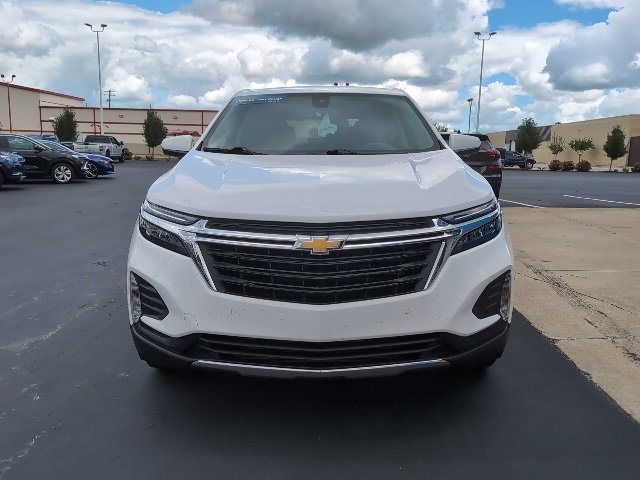 2022 Chevrolet Equinox LT photo 2