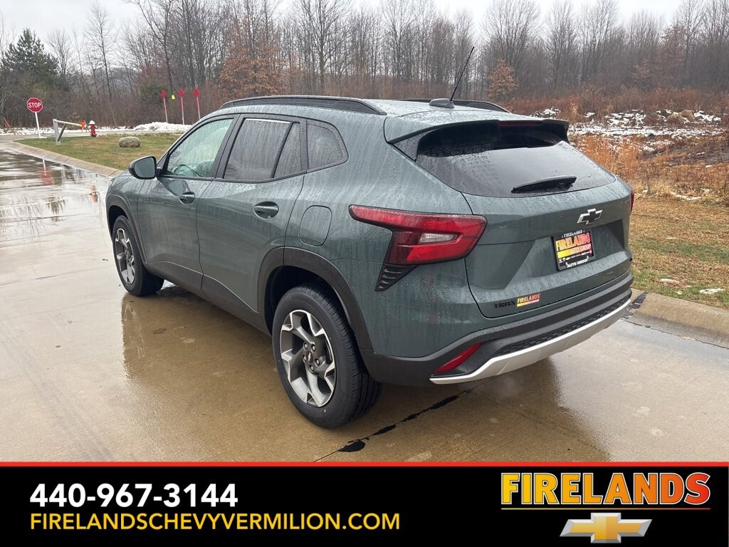 Used 2025 Chevrolet Trax LT SUV