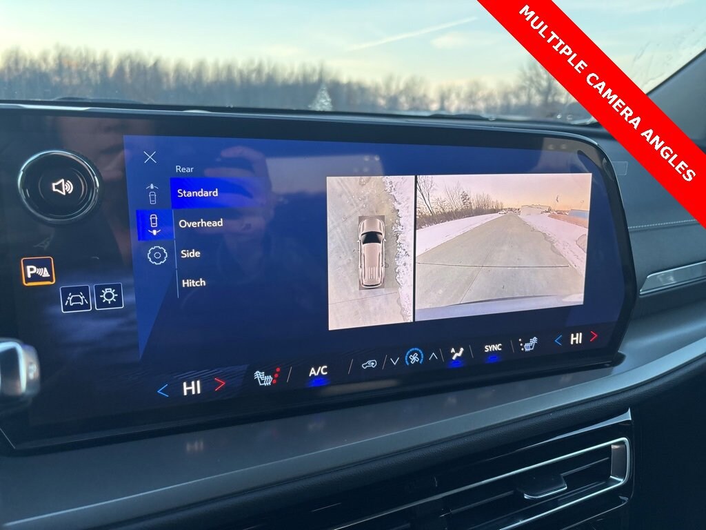 New 2025 Chevrolet Traverse LT SUV