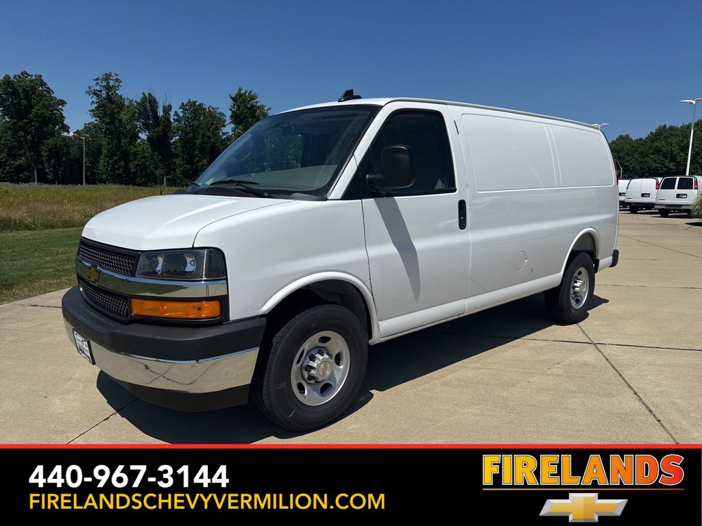2025 Chevrolet Express Cargo Work Van's photo
