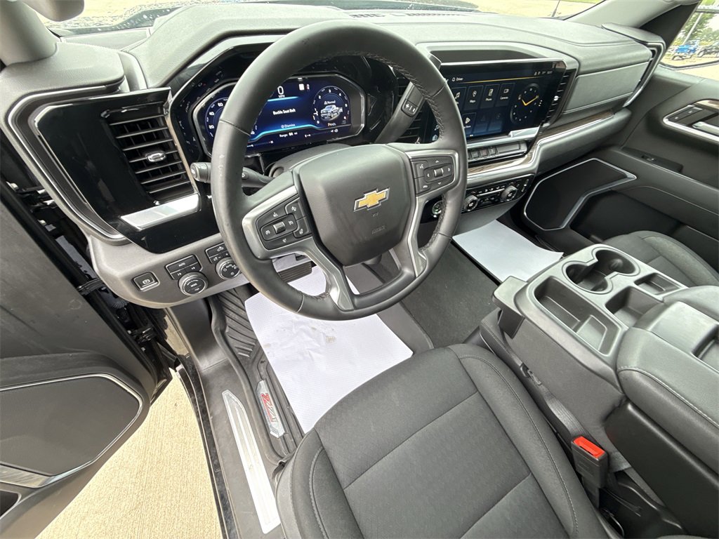 Used 2023 Chevrolet Silverado 1500 LT with VIN 3GCPDKEK6PG148247 for sale in Vermilion, OH