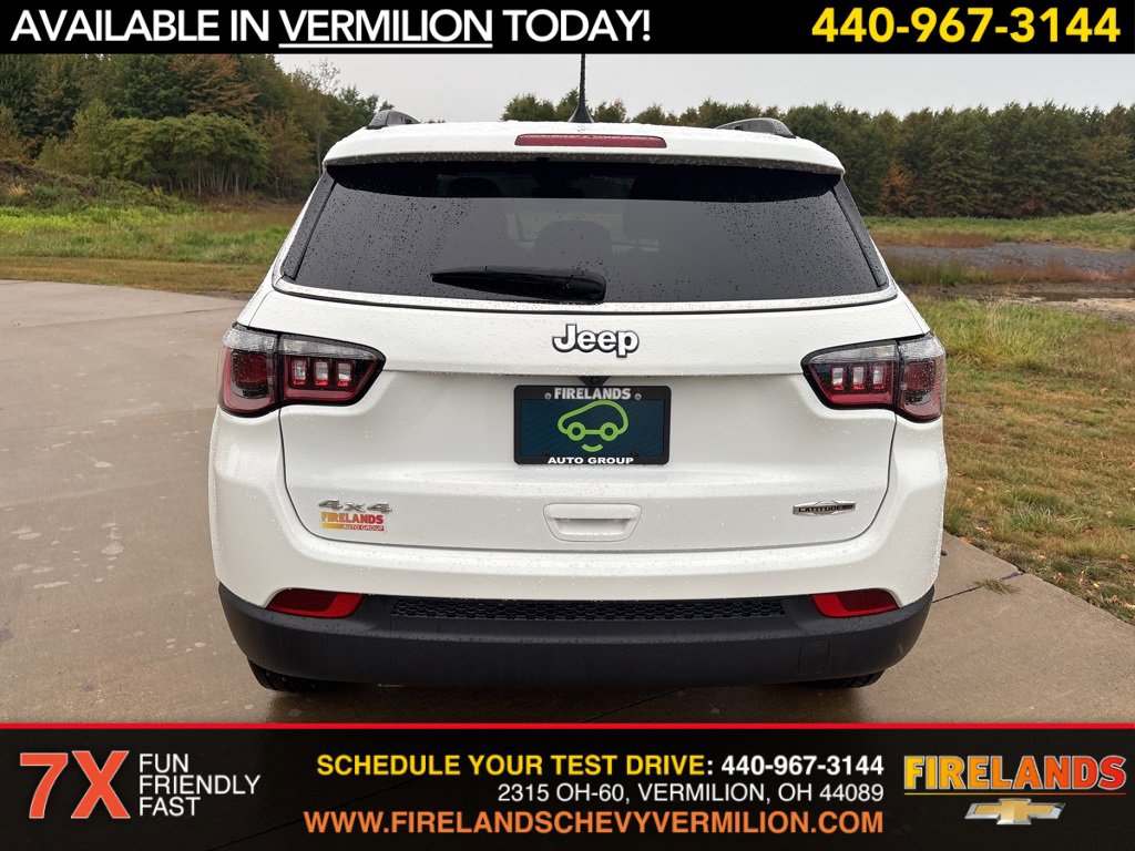 2023 Jeep Compass Latitude Lux photo 4