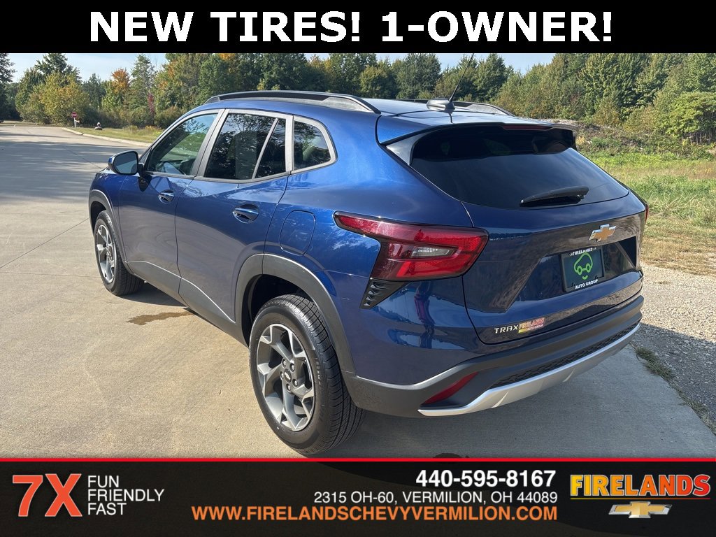 2024 Chevrolet Trax LT photo 3