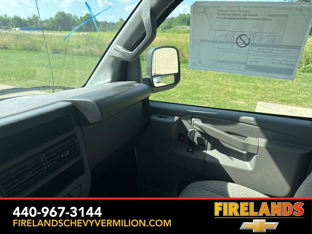 2025 Chevrolet Express Cargo Work Van - Photo 22