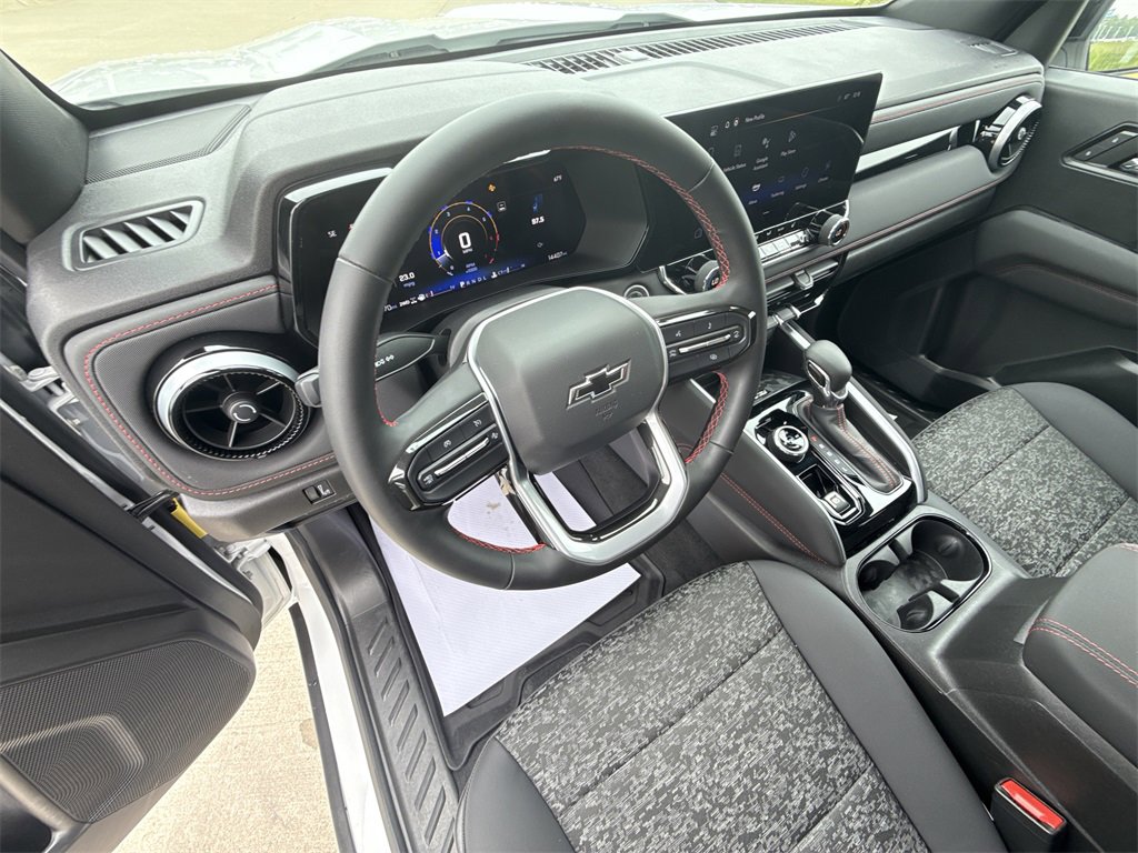 Used 2024 Chevrolet Colorado Z71 with VIN 1GCPTDEK2R1121885 for sale in Vermilion, OH