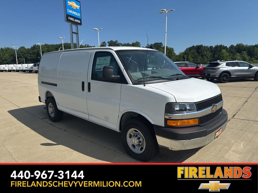 2025 Chevrolet Express Cargo Work Van - Photo 11