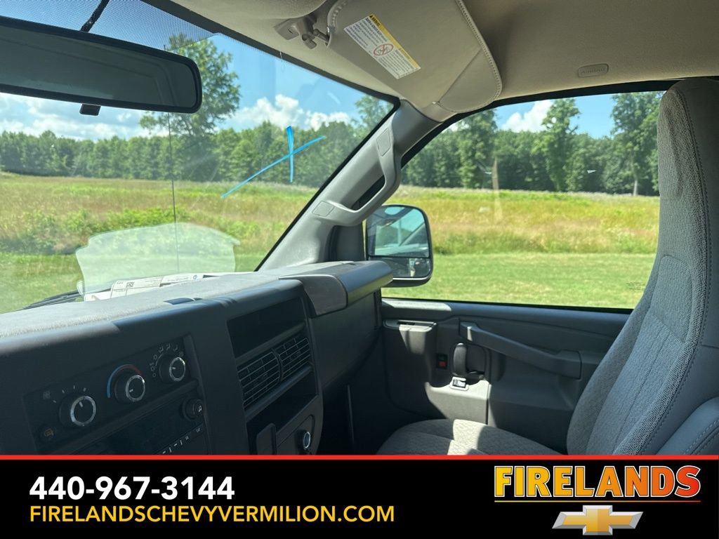 2025 Chevrolet Express Cargo Work Van - Photo 12