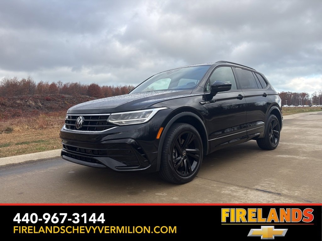 2023 Volkswagen Tiguan SE R-LINE BLACK