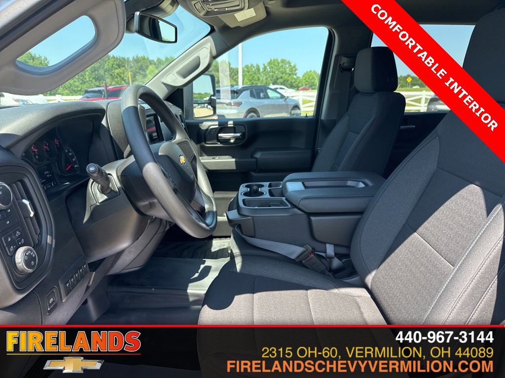 2024 Chevrolet Silverado 3500HD Work Truck photo 3