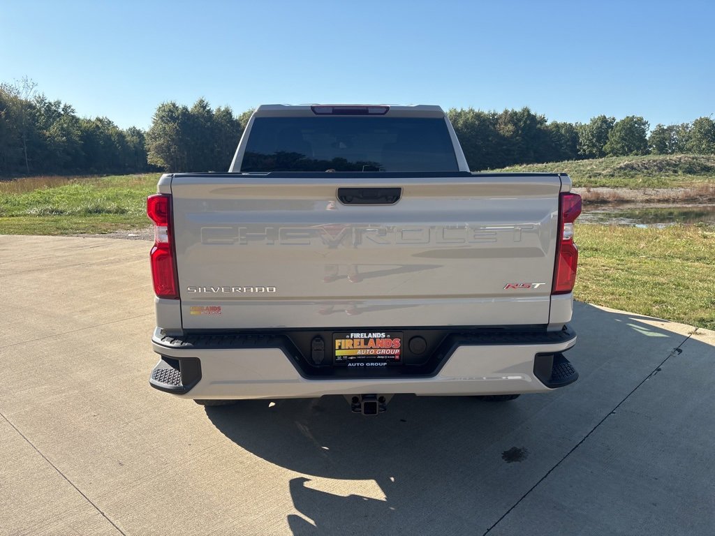 2026 Chevrolet Silverado 1500 RST photo 4