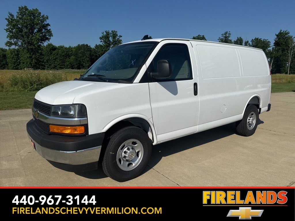 2025 Chevrolet Express Cargo Work Van's photo