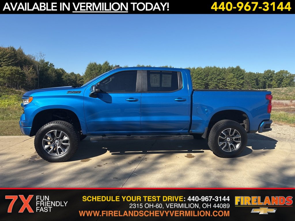 2022 Chevrolet Silverado 1500 RST photo 2