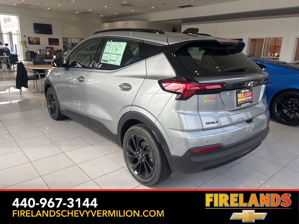 2027 Chevrolet Bolt RS - Photo 7