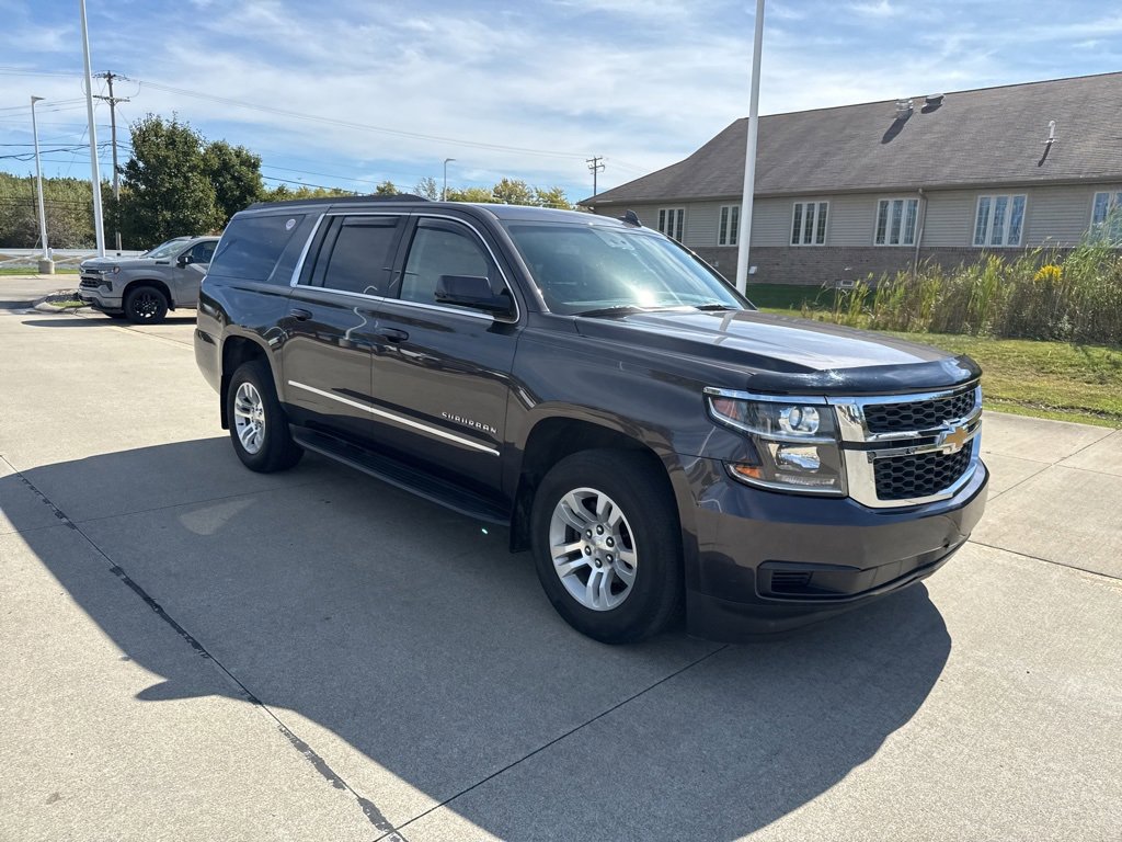 2017 Chevrolet Suburban LS photo 2