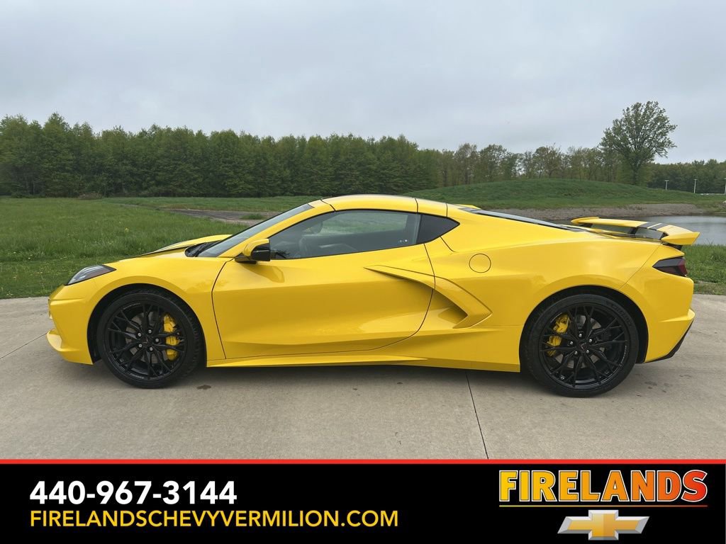 2025 Chevrolet Corvette 3LT - Photo 8
