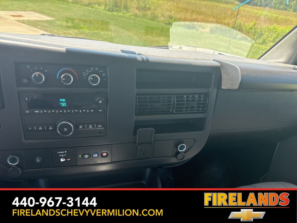 2025 Chevrolet Express Cargo Work Van - Photo 19