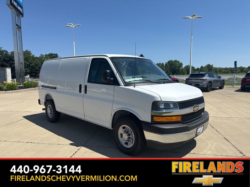 2025 Chevrolet Express Cargo Work Van - Photo 8