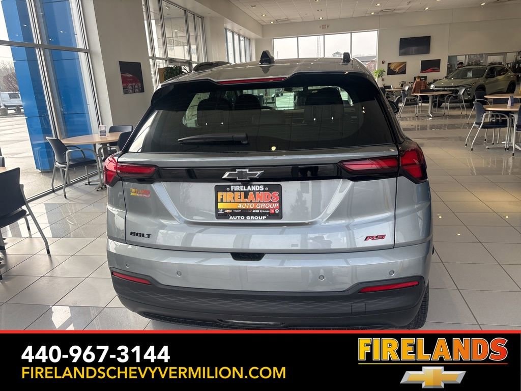 2027 Chevrolet Bolt RS - Photo 8