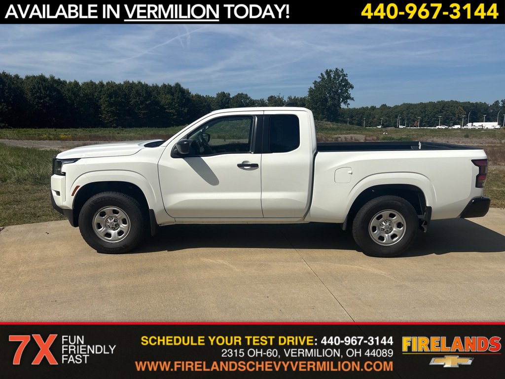 2022 Nissan Frontier King Cab S photo 2