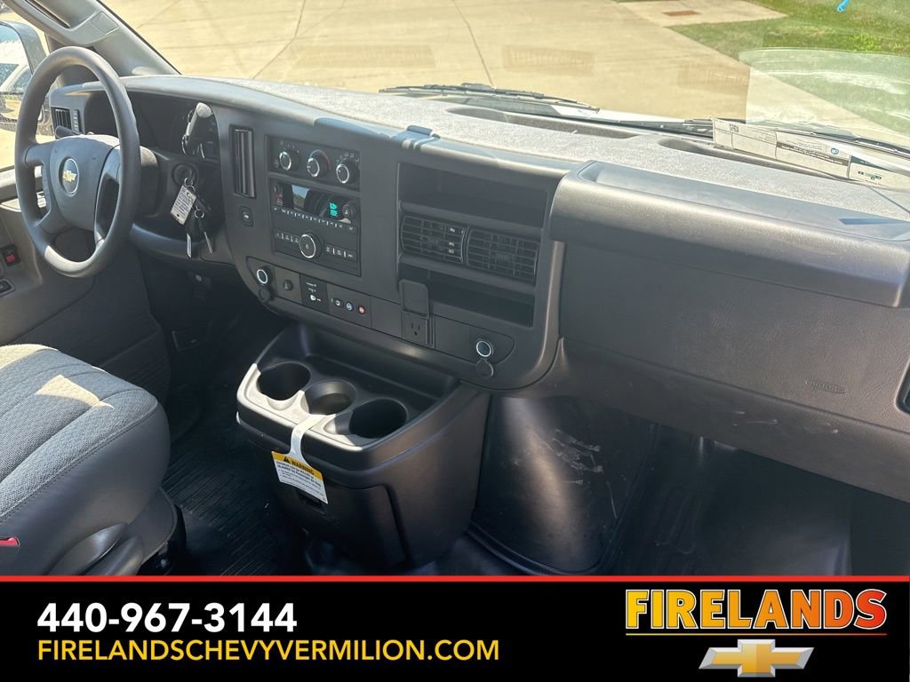 2025 Chevrolet Express Cargo Work Van - Photo 25