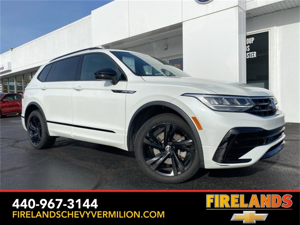 2023 Volkswagen Tiguan SE R-LINE BLACK