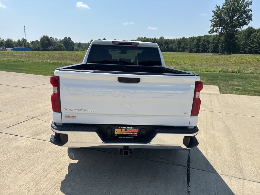 2025 Chevrolet Silverado 1500 LT photo 4