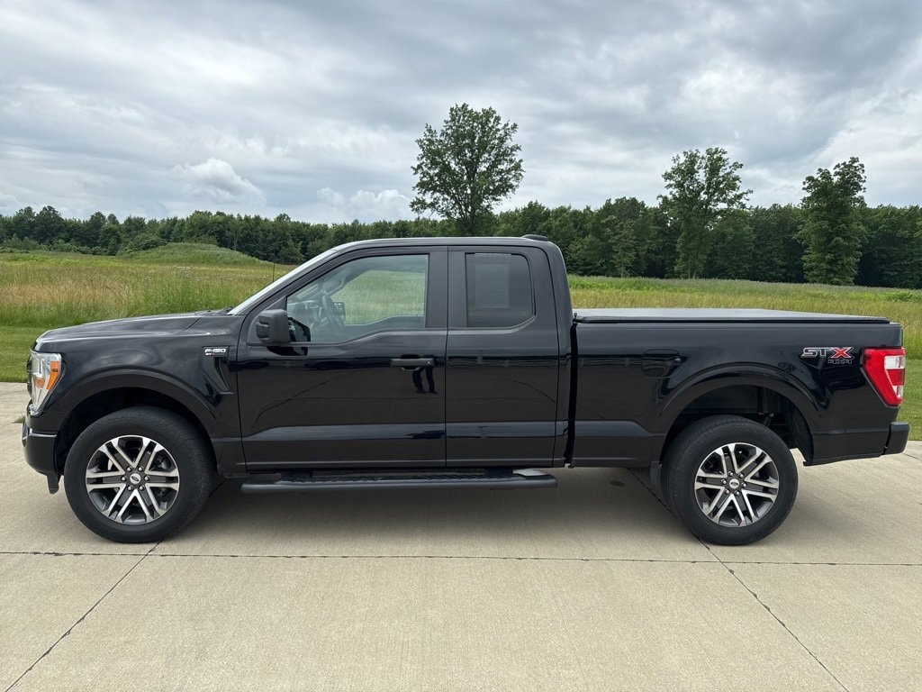 Used 2022 Ford F-150 XL with VIN 1FTEX1EP4NKE27979 for sale in Vermilion, OH