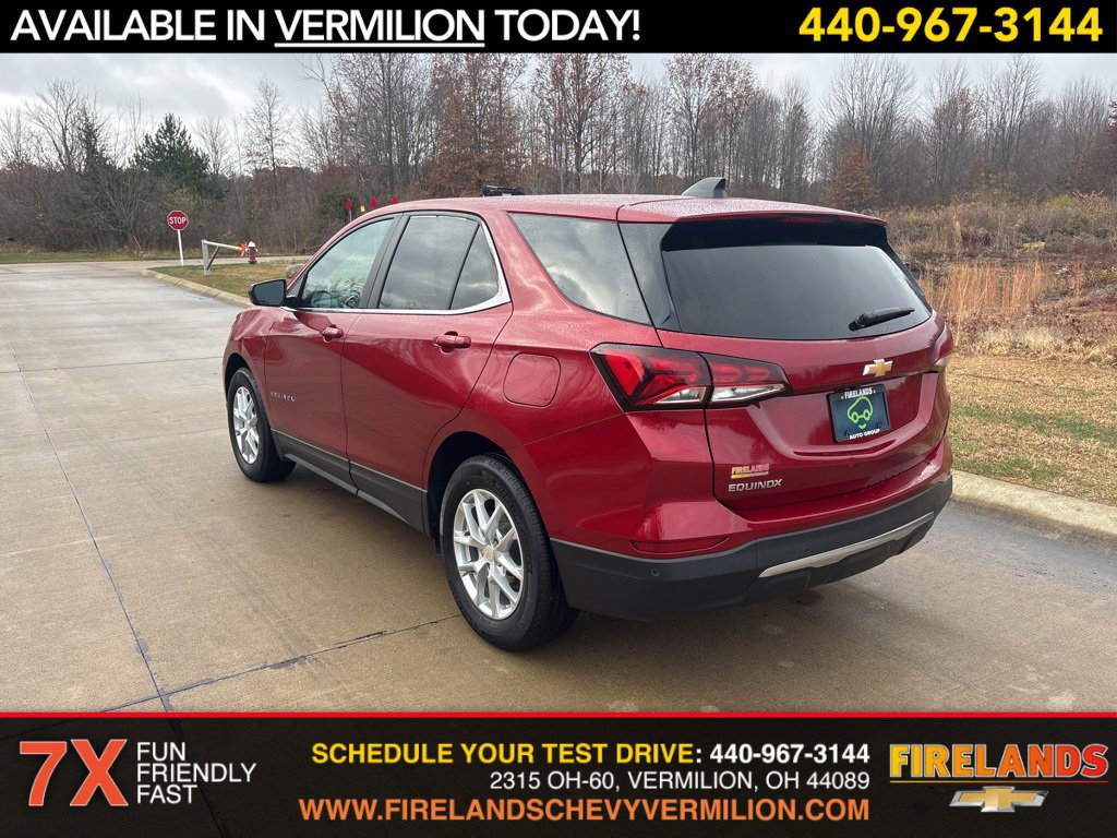 2024 Chevrolet Equinox LT photo 2