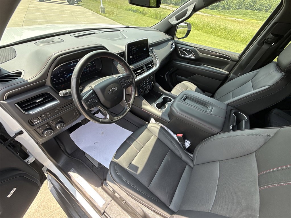 Used 2022 Chevrolet Suburban RST with VIN 1GNSKEKD0NR109049 for sale in Vermilion, OH