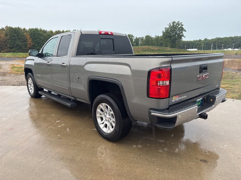 2017 Gmc Sierra 1500 SLE photo 3