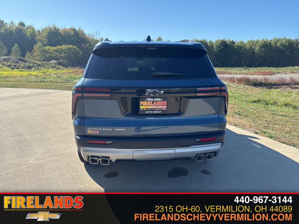 2026 Chevrolet Traverse photo 4