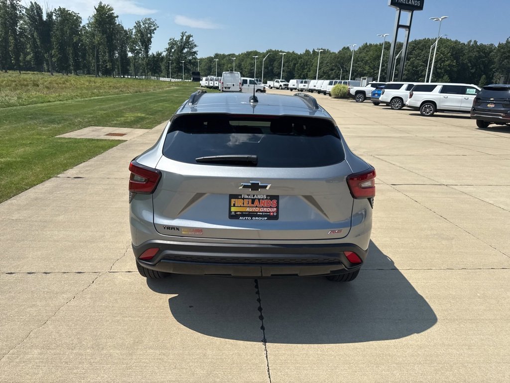 2025 Chevrolet Trax photo 4