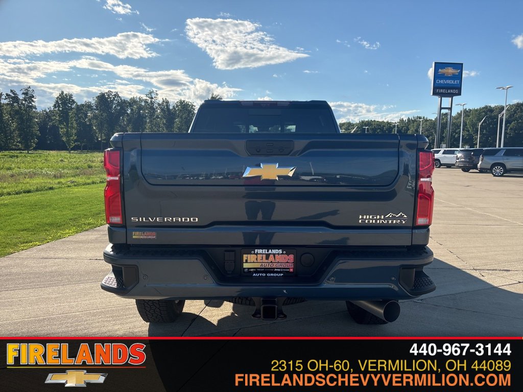 2025 Chevrolet Silverado 3500HD High Country photo 4