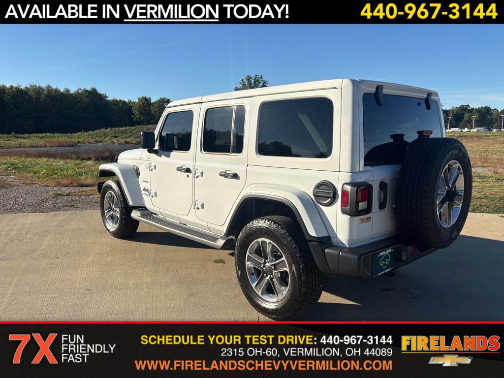 2022 Jeep Wrangler Unlimited Sahara photo 2